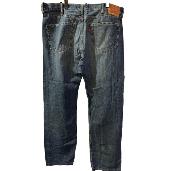 Levis 505 Regular Fit Men's Jeans, Size 38 x 34 - Medium Blue Classic - Picture 2 of 8
